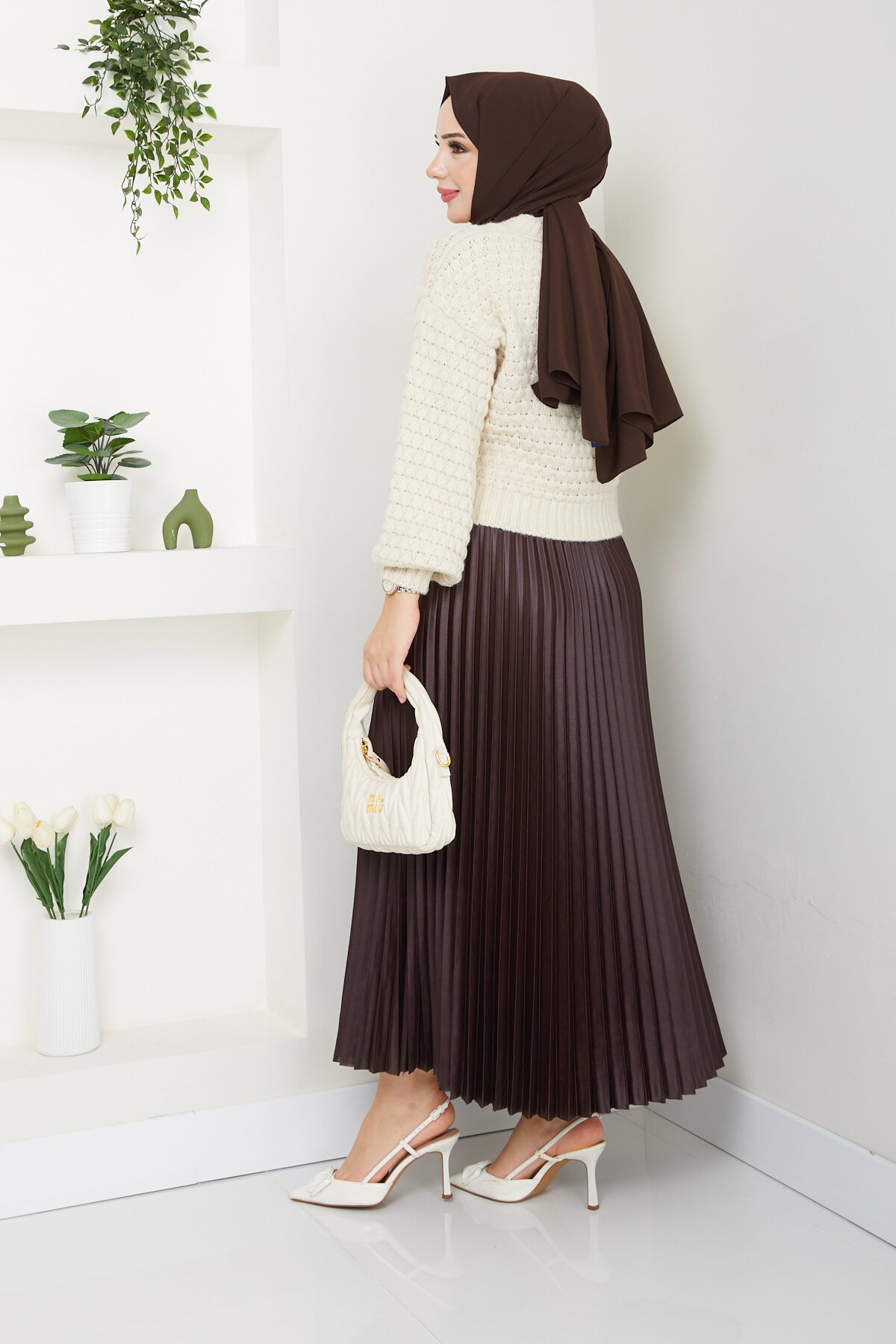 KABARTMALI HIRKA ETEK KOMBİN-KREM