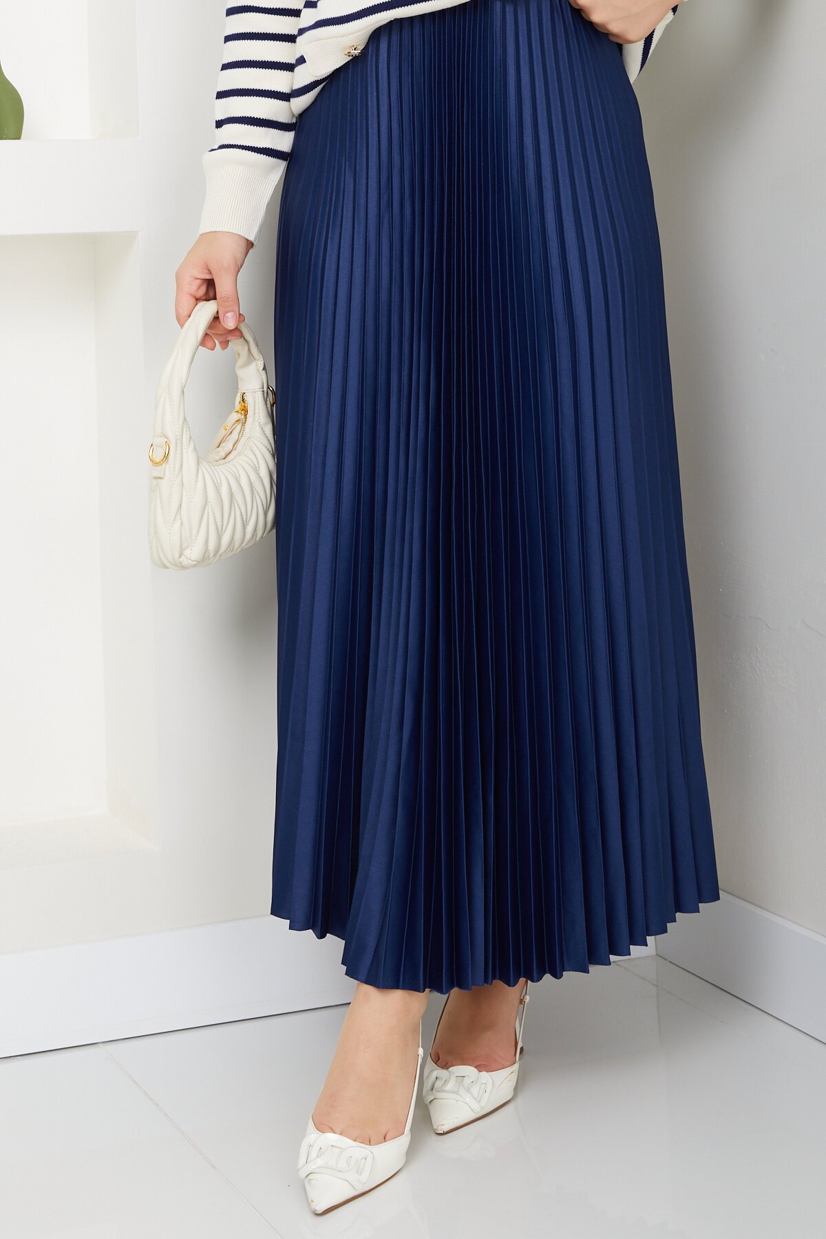 SATEN GÖRÜNÜMLÜ ETEK -LACİVERT